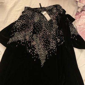 Embroidered BCBG velvet midi wrap skirt (New!!)